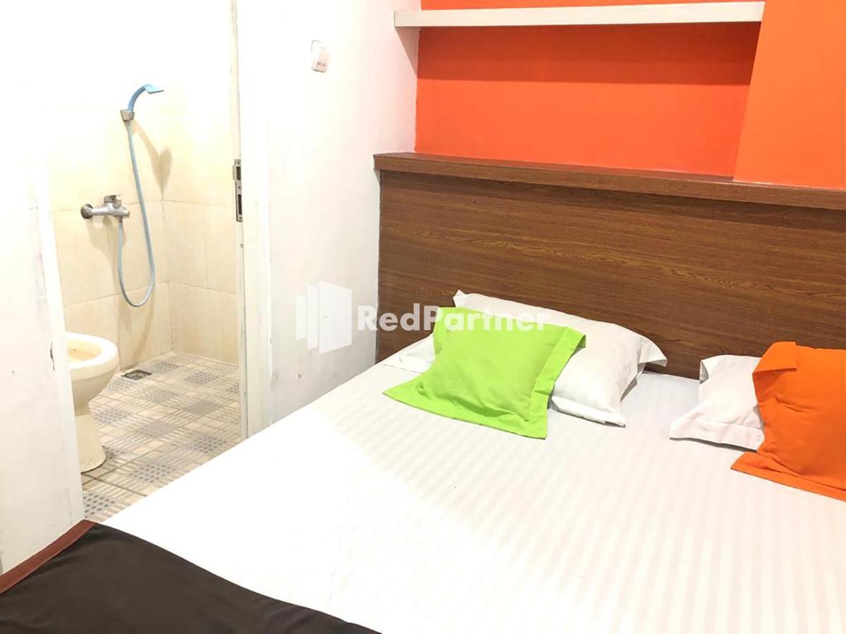 Seungit Syariah Inn Tebet Mitra Reddoorz Jakarta Extérieur photo